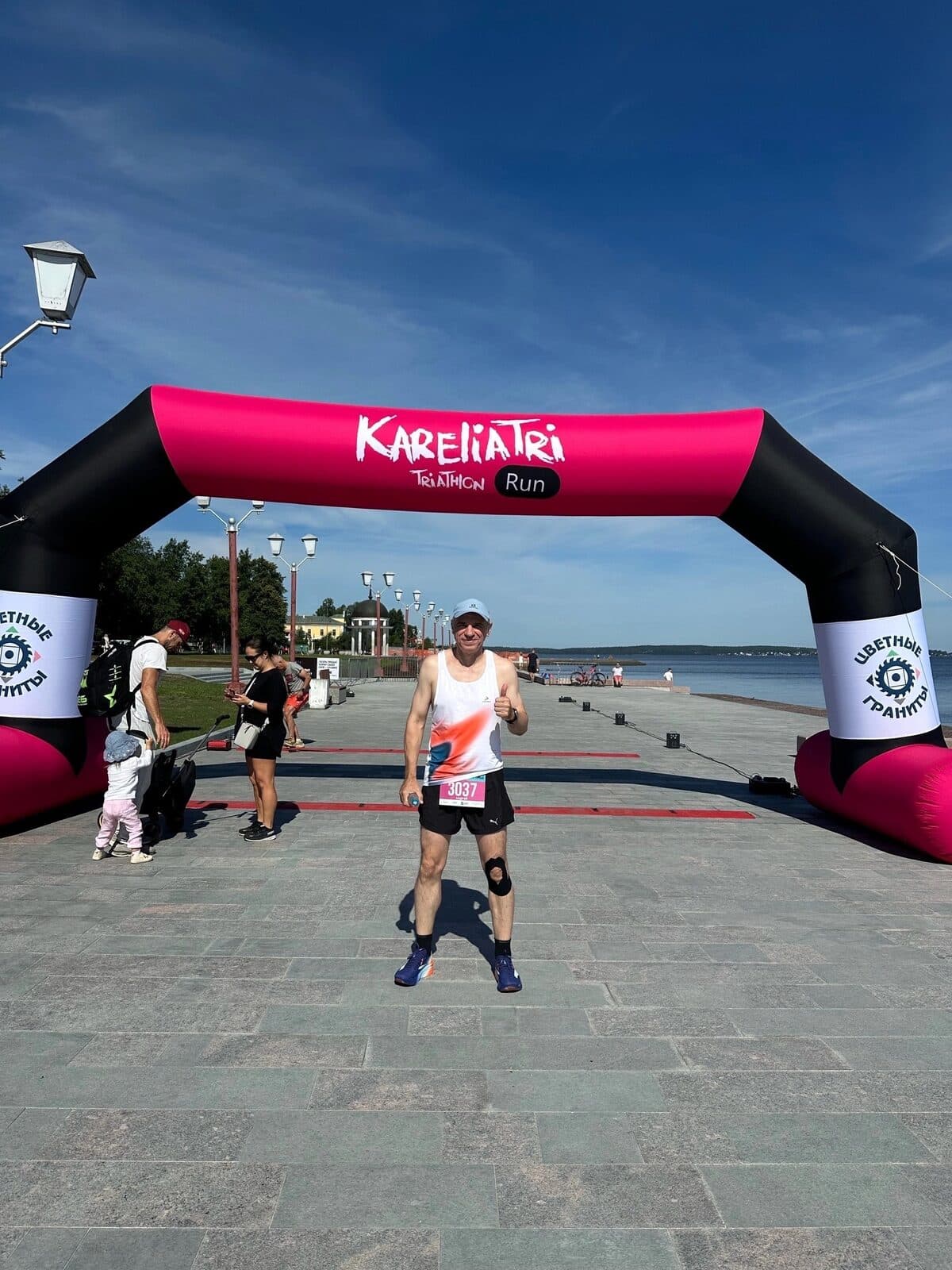 KareliaTri-2026: команда RunStart на набережной Онего